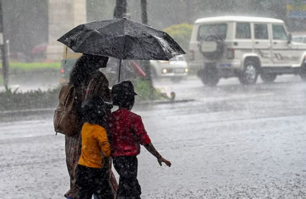 Heavy Rain And Alerts In Kerala 